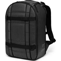 db-ramverk-backpack-21l-reflective-black.jpg