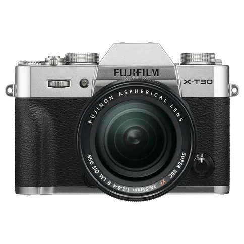 Fujifilm X-T30 zilver met 18-55mm zwart-voorkant.jpg