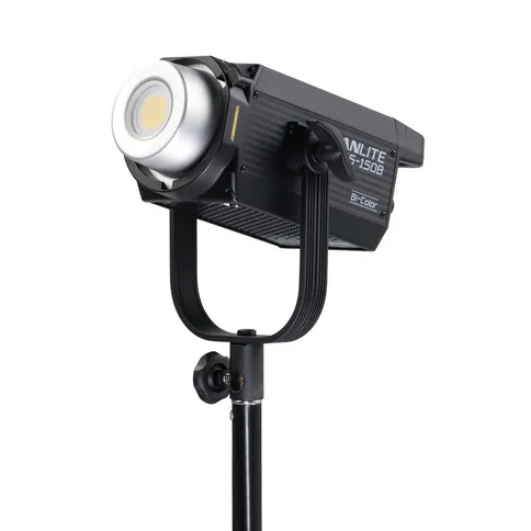 Nanlite-FS-150B-Bi-color-LED-Spot-Light_1.jpg