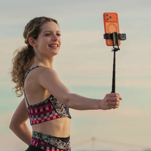 Joby-TelePod-Mini-Selfie-Stick-Tripod-with-Light-TP02_6.jpg