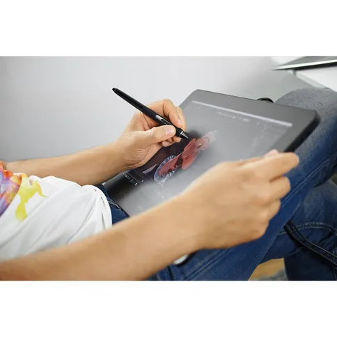 wacom-cintiq-pro-16_8.jpg