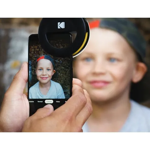 kodak_smartphone_portrait_light_3.jpg