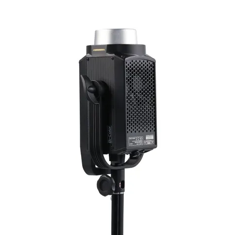 Nanlite-FS-150B-Bi-color-LED-Spot-Light_6.jpg