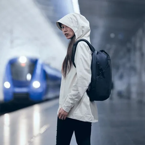Thule-Tact-Backpack-16L-zwart_4.jpg
