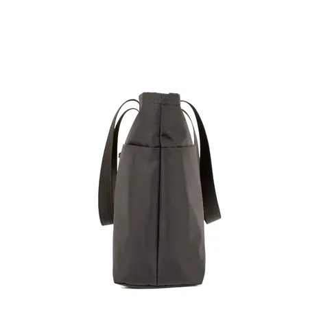 Moment-Everything-Tech-Tote-19L-V2-black_4.jpg