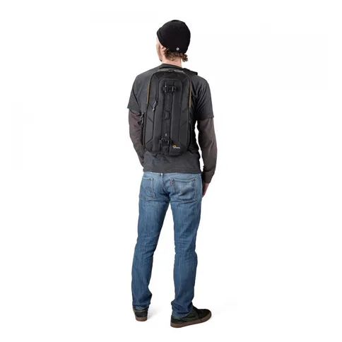 Lowepro-Slingshot-Edge-250-AW-Zwart_10.jpg