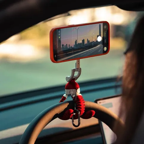 Joby-PodZilla-Octopus-Suction-Cup-Flexible-Tripod-PZ01-Red_8.jpg