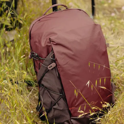 Peak-Design-Outdoor-Backpack-Zip-18L-eclipse_6.jpg
