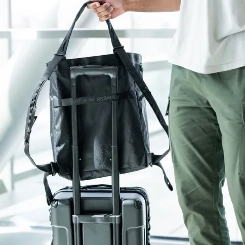 WANDRD-Tote-Backpack_10.jpg