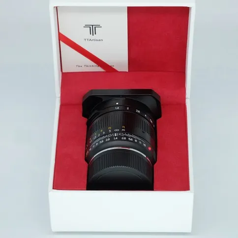 TTArtisan-35mm-F_1.4-Leica-M-Mount-zwart_5.jpg