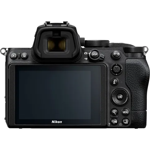 nikon-z5-24-200mm-2 (1).jpg