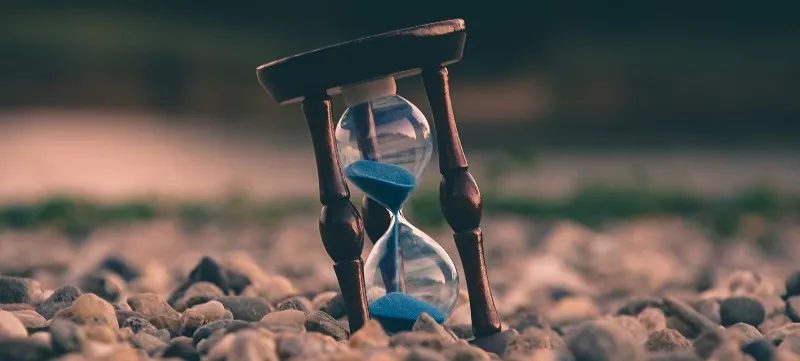 hourglass_middlepic.jpg