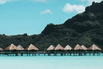 Which Canon RF lens is best to take on holiday?