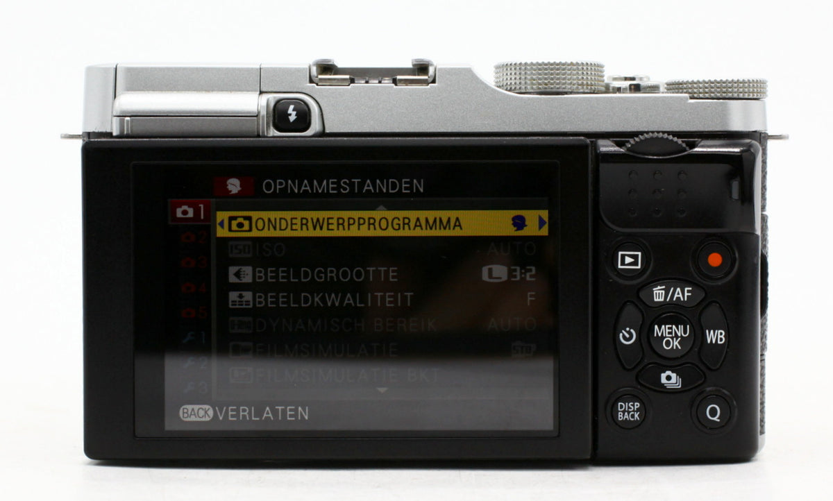 Occ- Fujifilm X-A2 zilver + XC 16-50mm OIS II F/3.5-5.6 zilver en zonnekap SN:55L15324, 51Q19810 12 mnd gar (7)