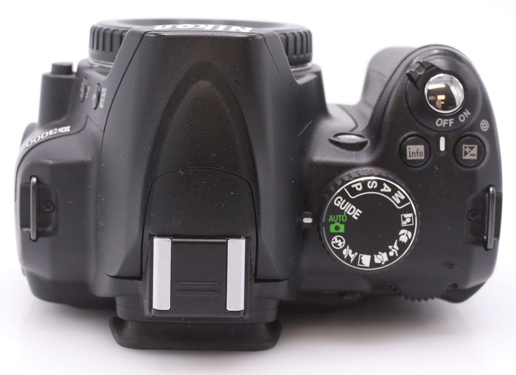Nikon D3000 body occasion