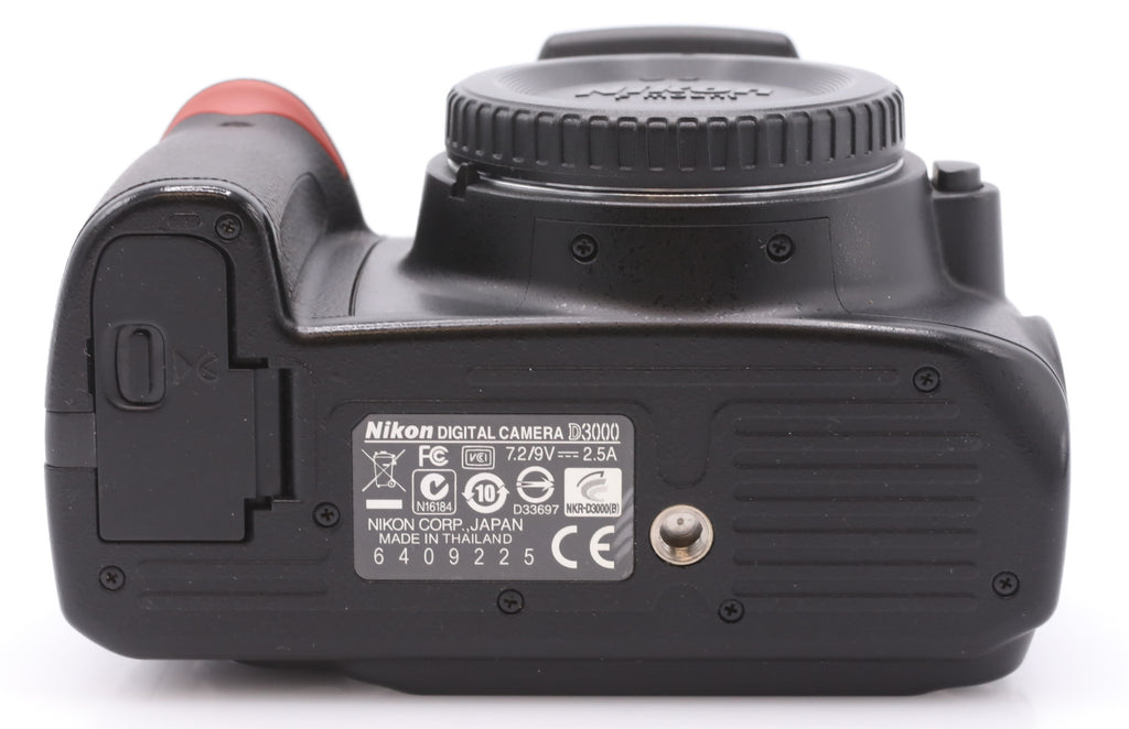 Nikon D3000 body occasion