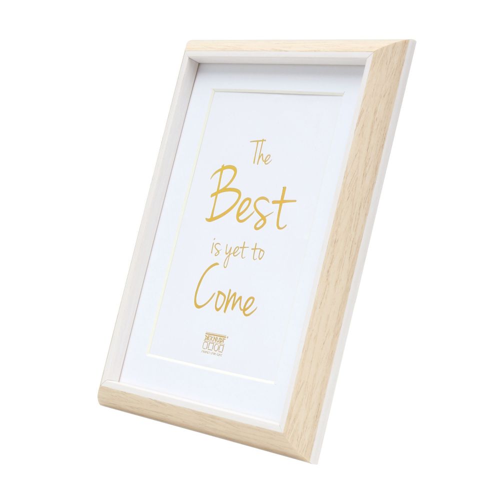 Deknudt Photo frame in light wood colour with white piping and passe-board 13x18 S46WG3