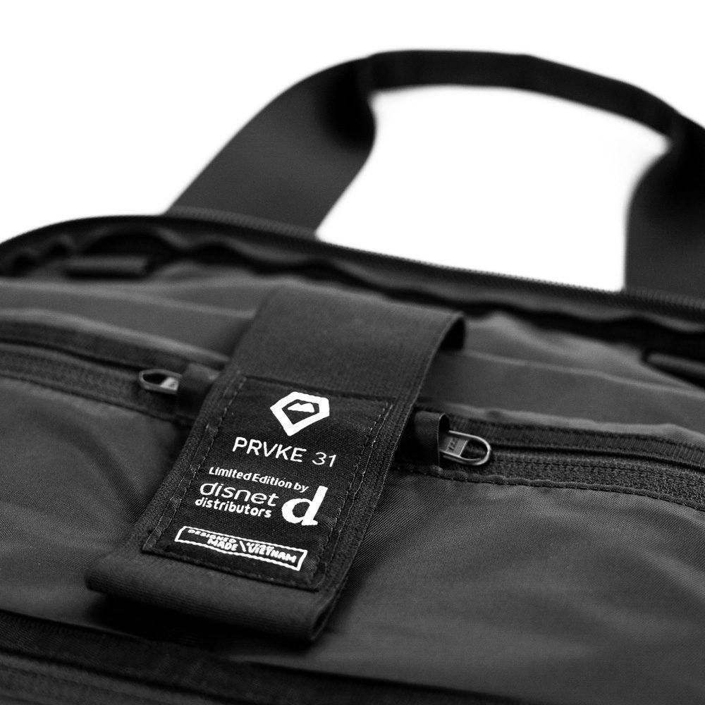 WANDRD PRVKE 31-Litre Limited Edition Grey Photo Bundle