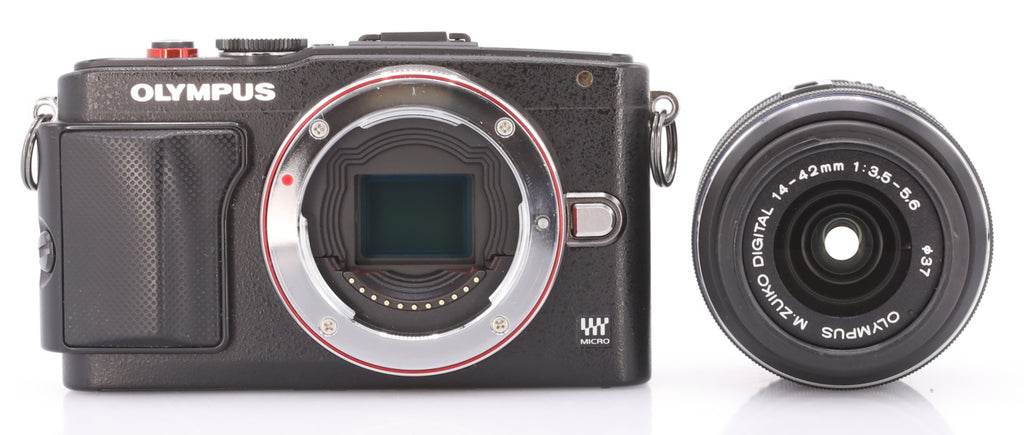 Olympus PEN Lite E-PL6 body zwart + 14-42mm F/3.5-5.6 II R Zwart occasion
