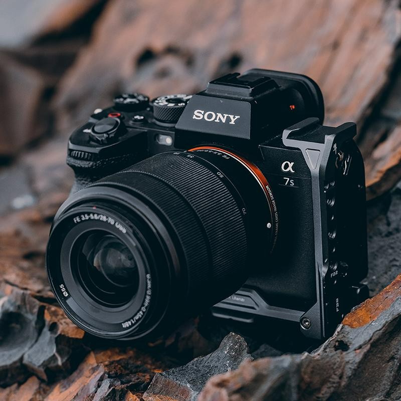 Falcam F22&F38 Quick Release L Bracket (for A7M4/A7S3) 2976