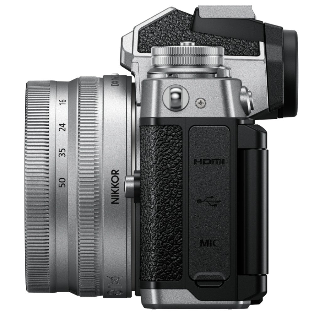 Nikon Z fc + DX 16-50 Silver