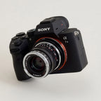 Urth Lens Mount adapter: Compatible with Leica M Lens to Sony E Camera Body