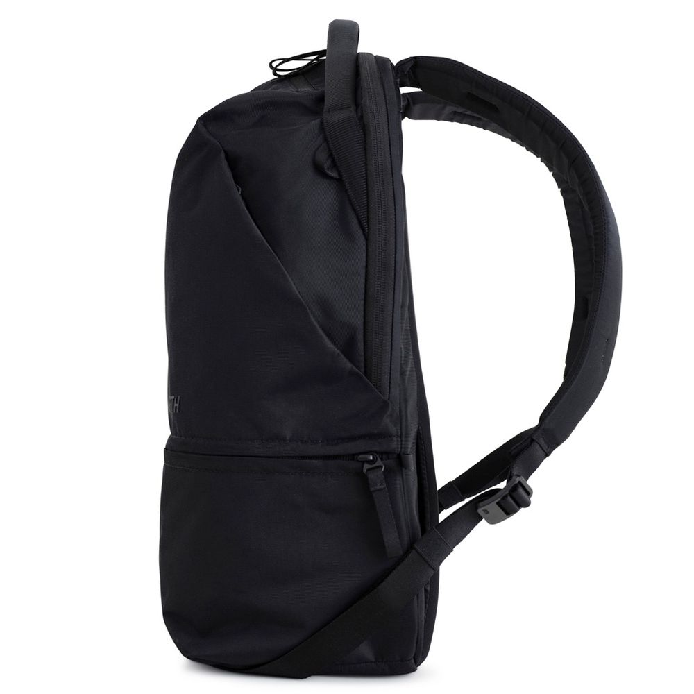 Urth Arkose 20L Backpack (black)