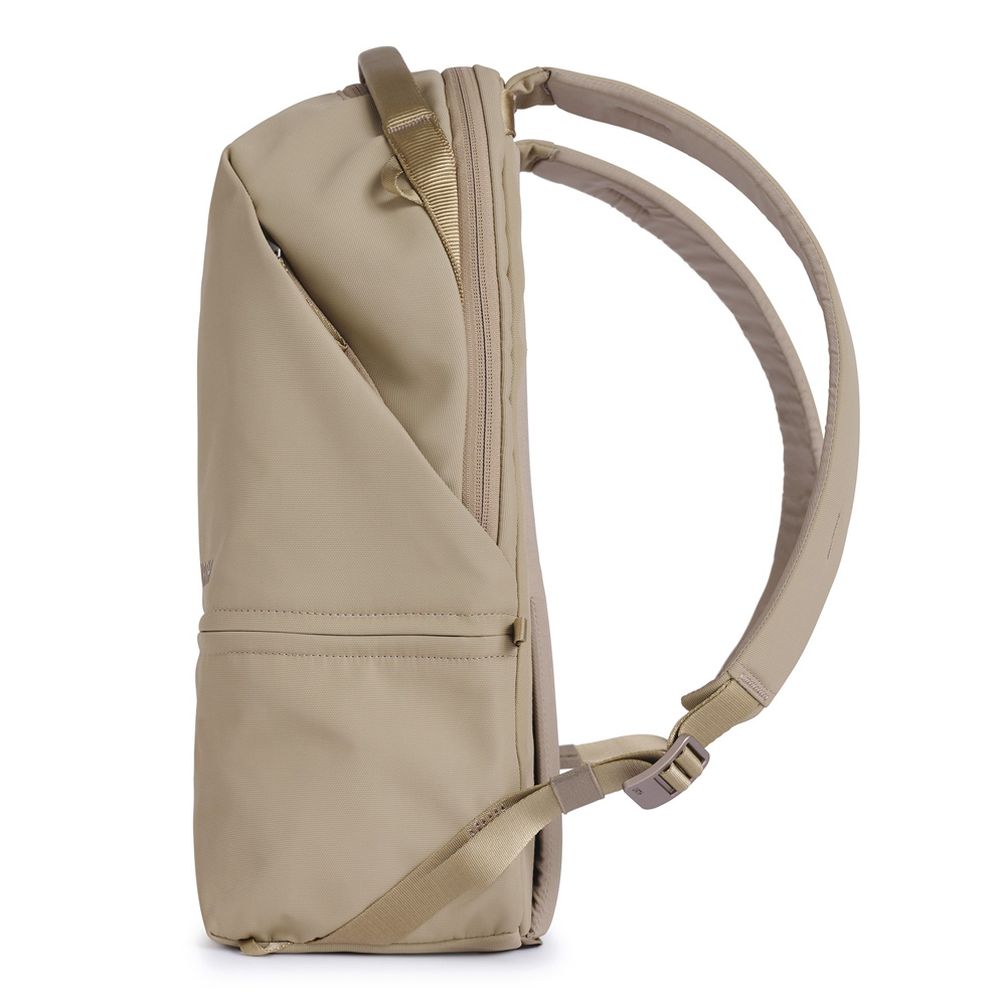 Urth Arkose 20L Backpack (beige)