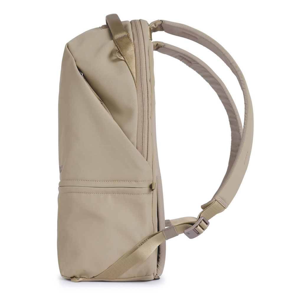 Urth Arkose 20L Backpack + Camera Insert (beige)