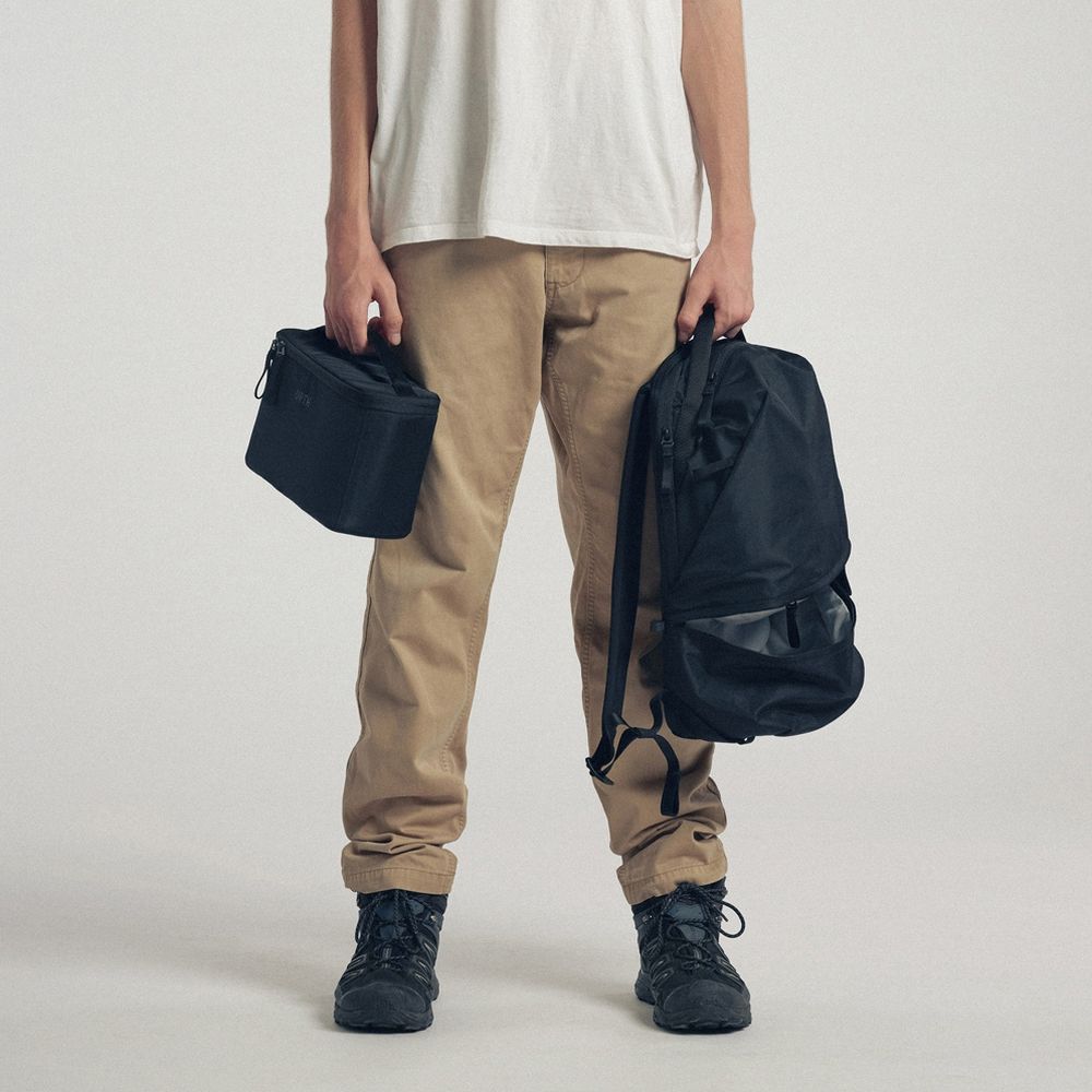 Urth Arkose Camera Insert (black)