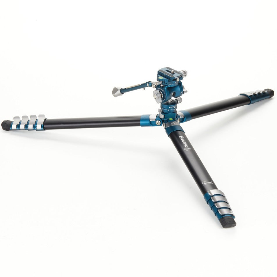 Benro Cyanbird Aluminum Tripod with FS20PRO Head