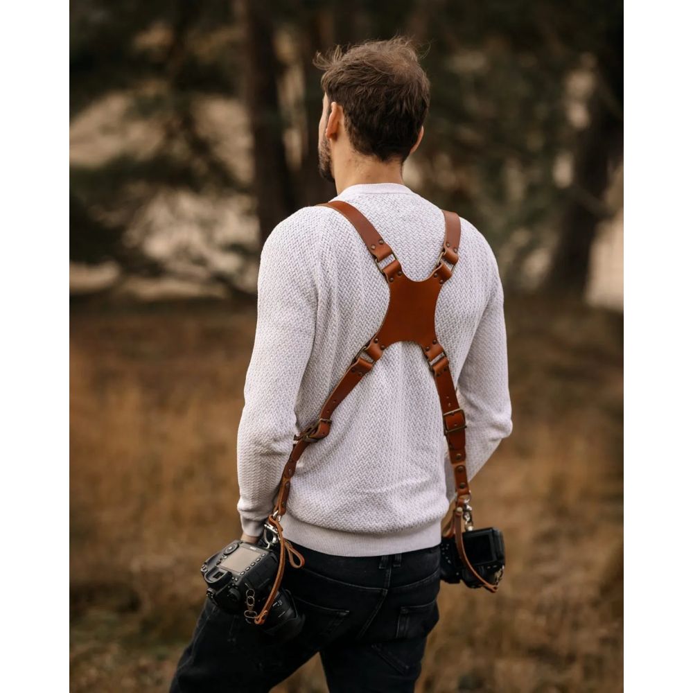 The Hantler Dual camera harness Cognac / Old silver, Large
