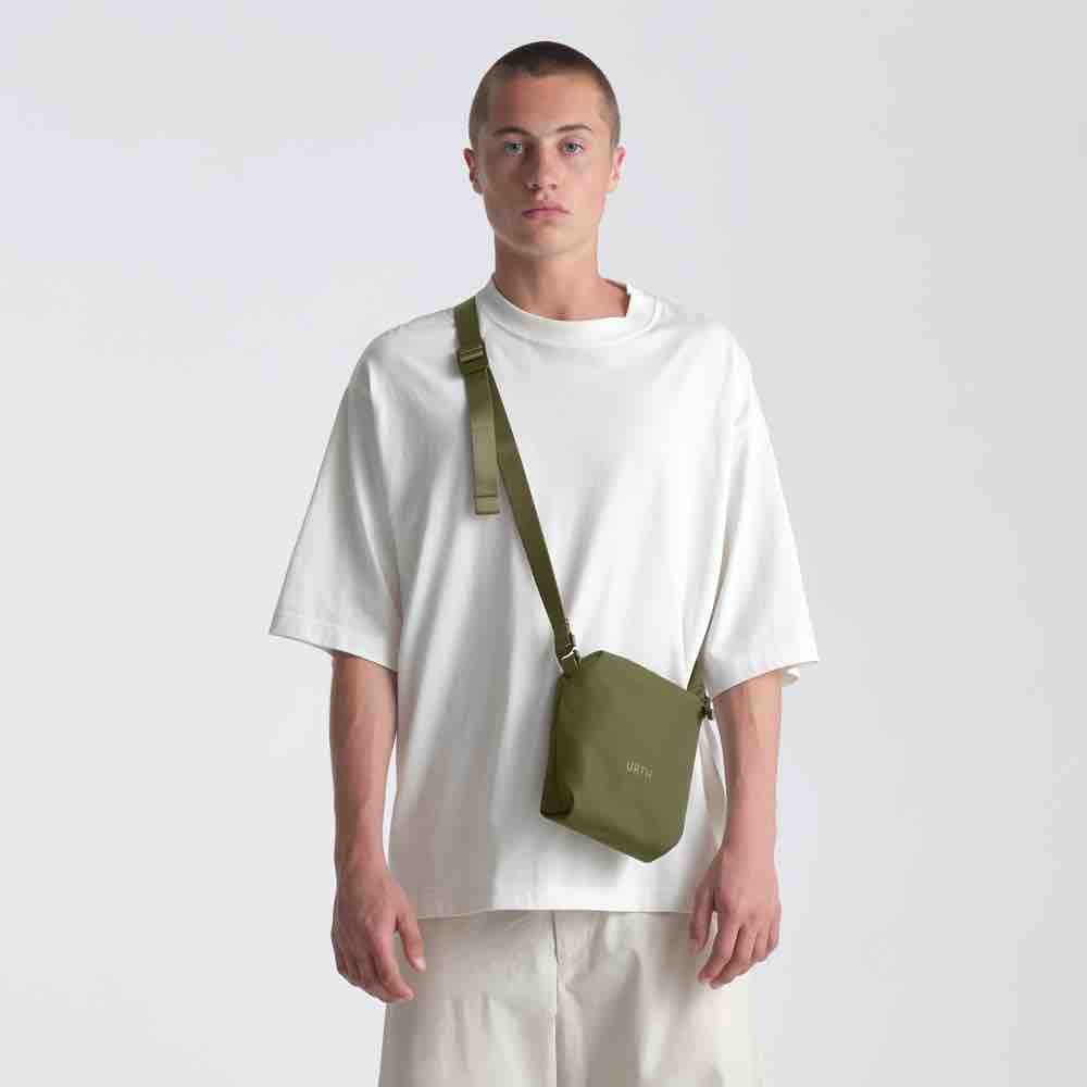 Urth Andesite Camera Pouch, green