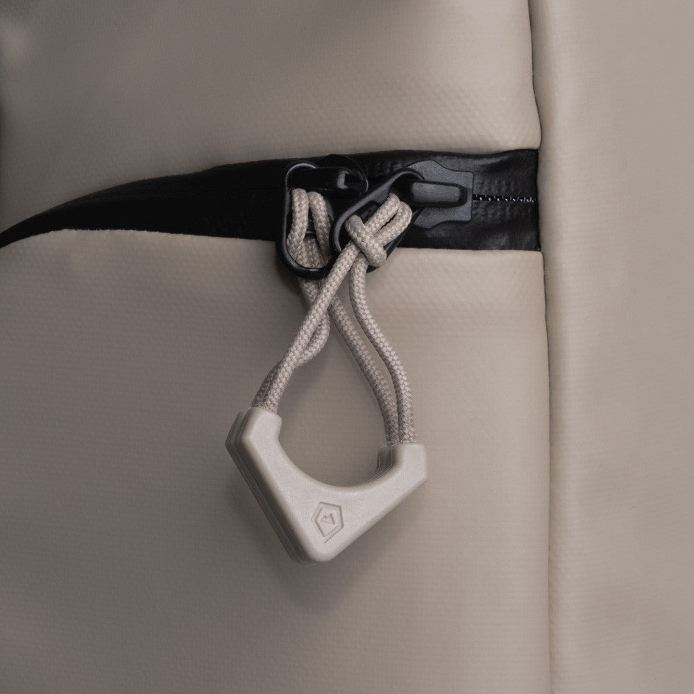 WANDRD WORRYLESS Zipper Puller, Yuma Tan