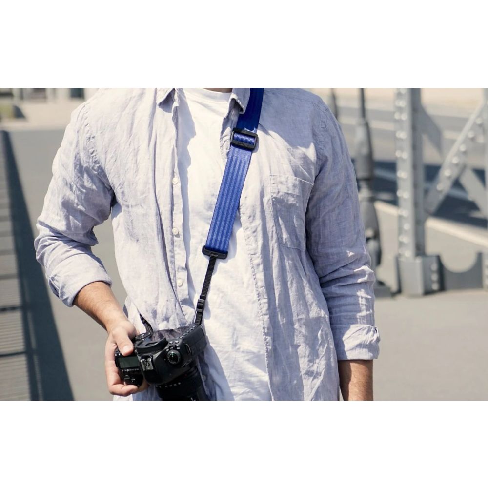 SPINN.DESIGN Adjustable comfort camera strap, blue