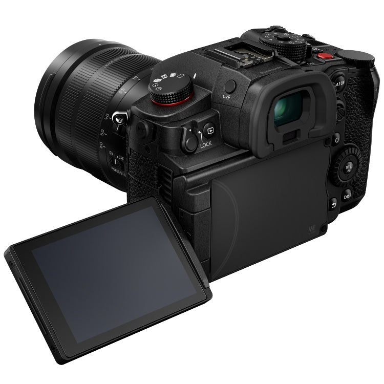 Panasonic Lumix DC-GH7 body + 12-60mm f/2.8-4.0 Leica DG Vario-Elmarit