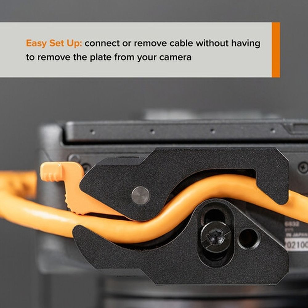Tether Tools TetherGuard LeverLock & cable set, USB-C straight to USB-C angled, 9.4 m, high-visibility orange