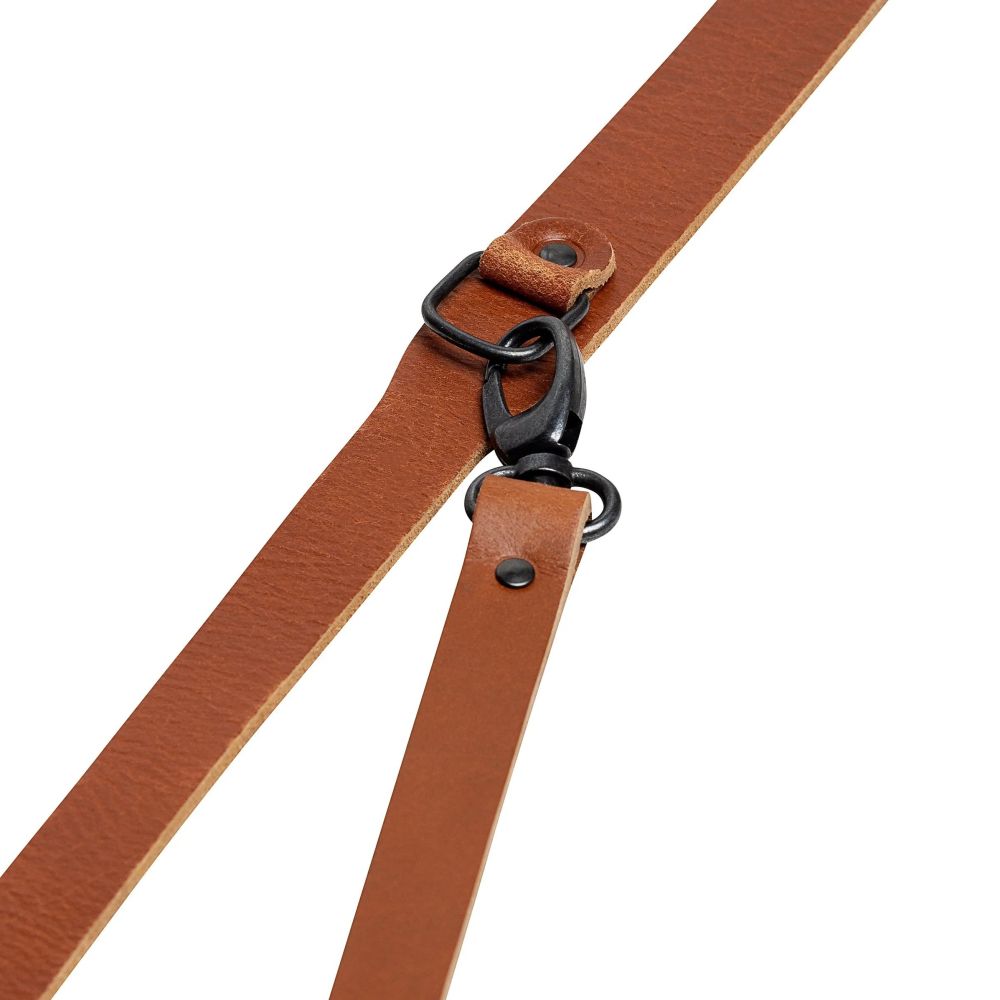 The Hantler Chest strap Cognac / Brass, large 33cm