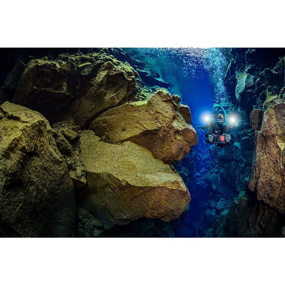 Sealife Sea Dragon 5000+ Color Boost COB LED Photo-Video Light (incl. Light Head, Flex-Connect YS & 1" Ball Joint Adapter, Battery & Charger)