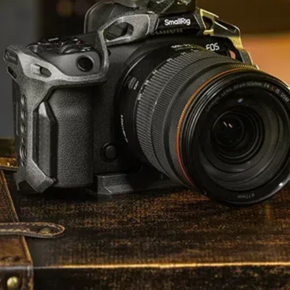 SmallRig "Black Mamba" Cage for Canon EOS R5 Mark II 4975
