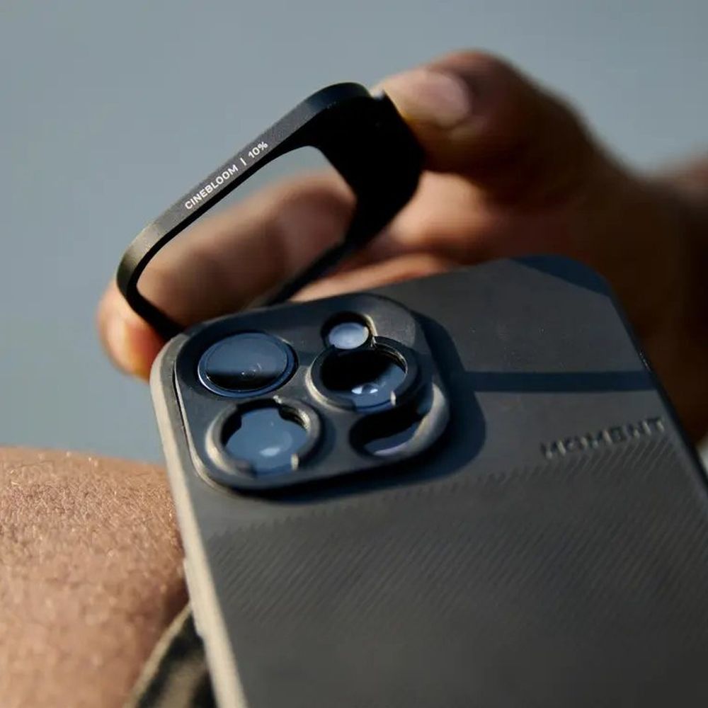 Moment CineBloom (10%) QuickLock Filter for iPhone 15/16 Pro & Pro Max