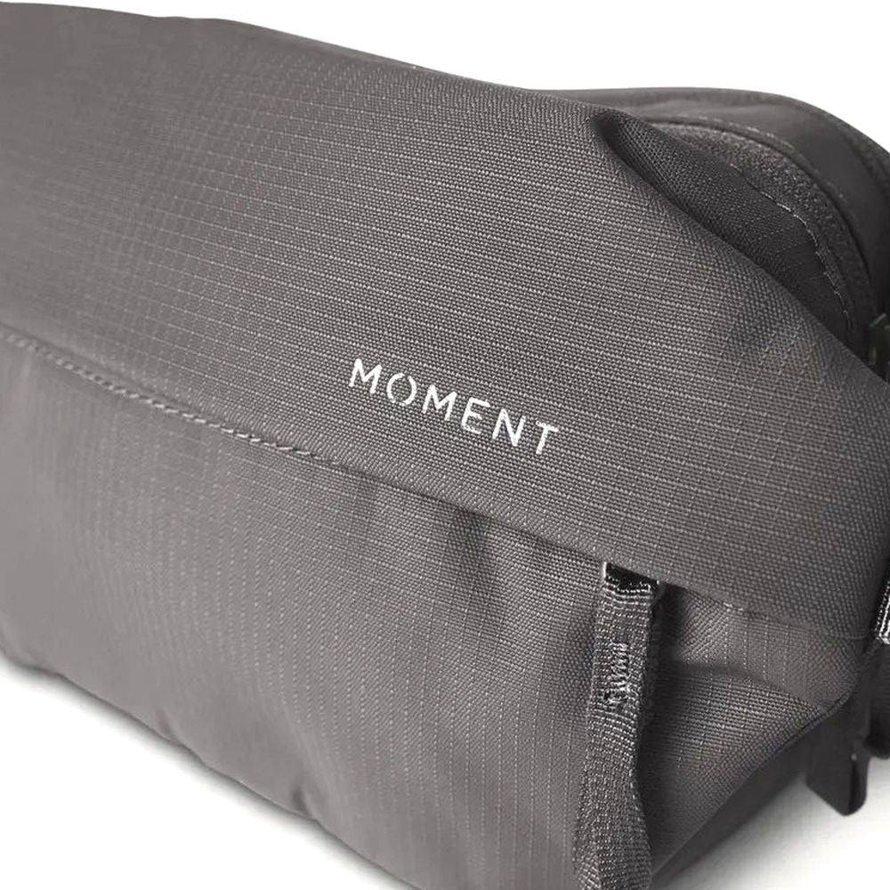 Moment Fanny Sling 2L V3 - grey
