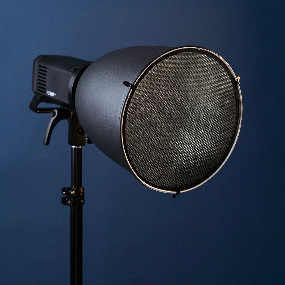 Caruba 11" Focus Reflector with Grid Pack (Bowens)