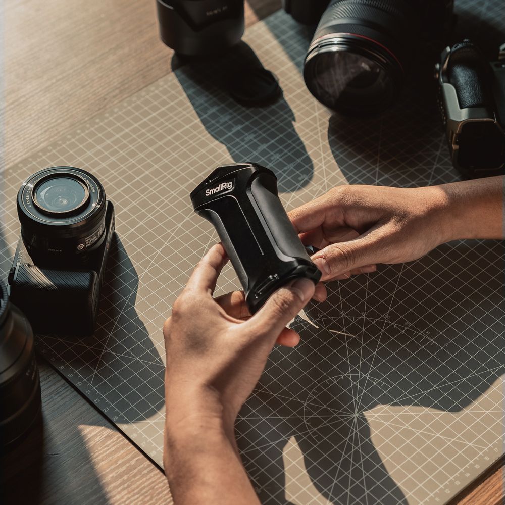 SmallRig 3893 rotating side handle with trigger REC for selected Sony mirrorless cameras
