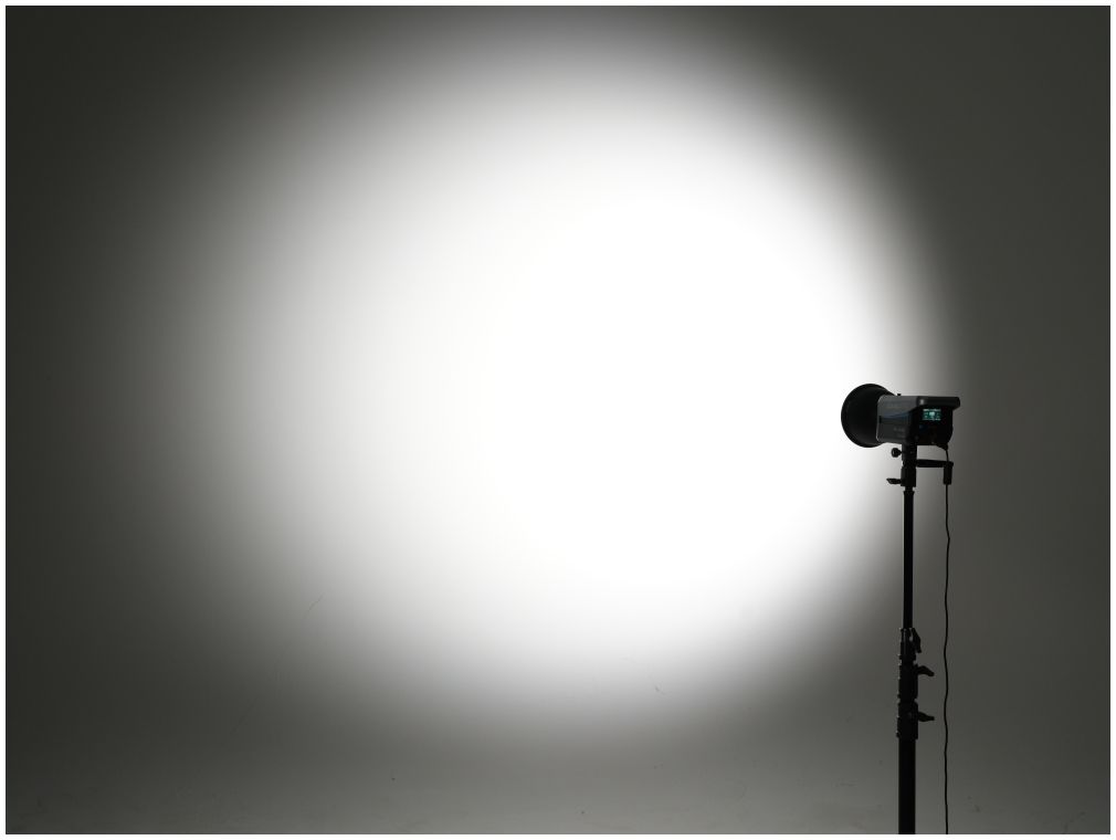 Nanlite FC-120C LED RGBW Spot Light