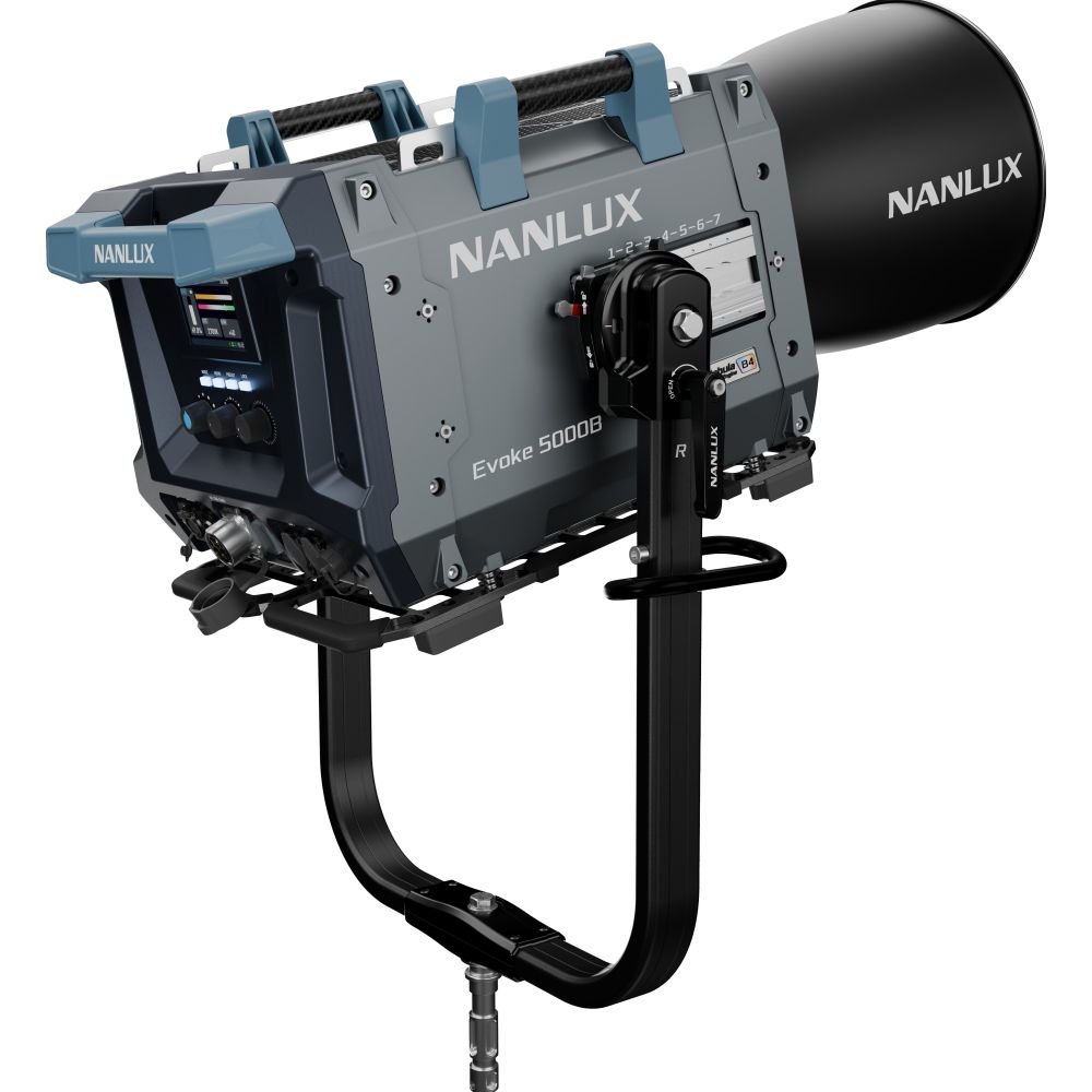Nanlux Evoke 5000 Bi-colour Spot Light with Reflector and flight Case