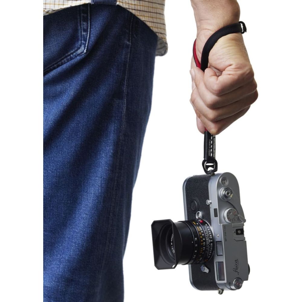 Artisan & Artist ACAM 313A Camera Strap, black-red