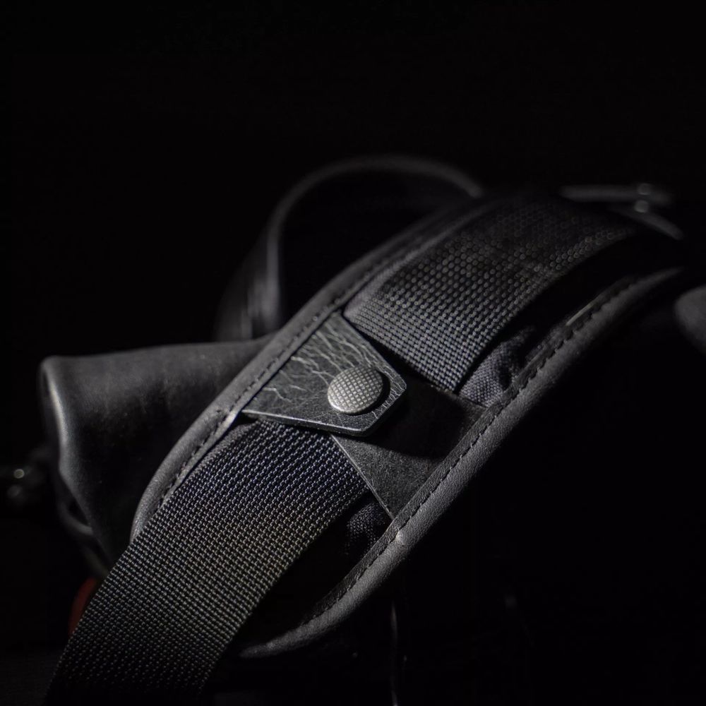Wotancraft Pilot Travel Camera Bag 2L - black leather