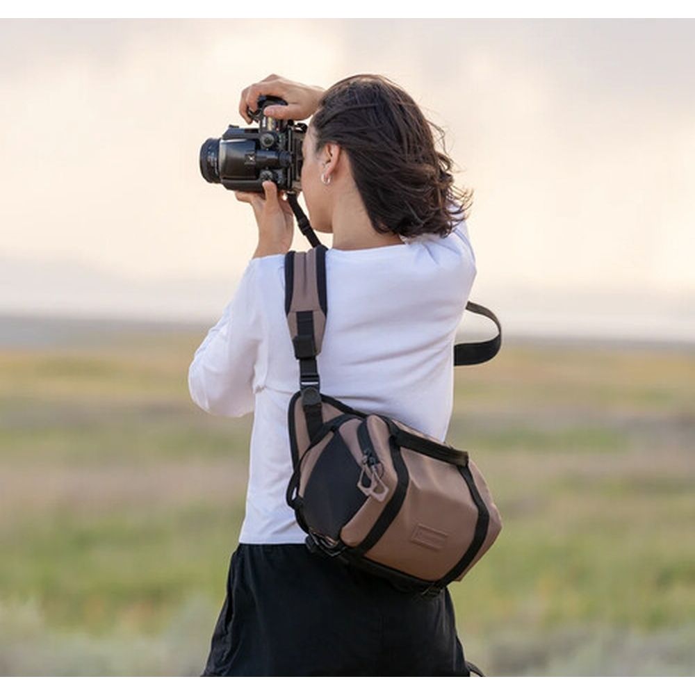 WANDRD ROGUE Sling 6L Atacama Clay V2