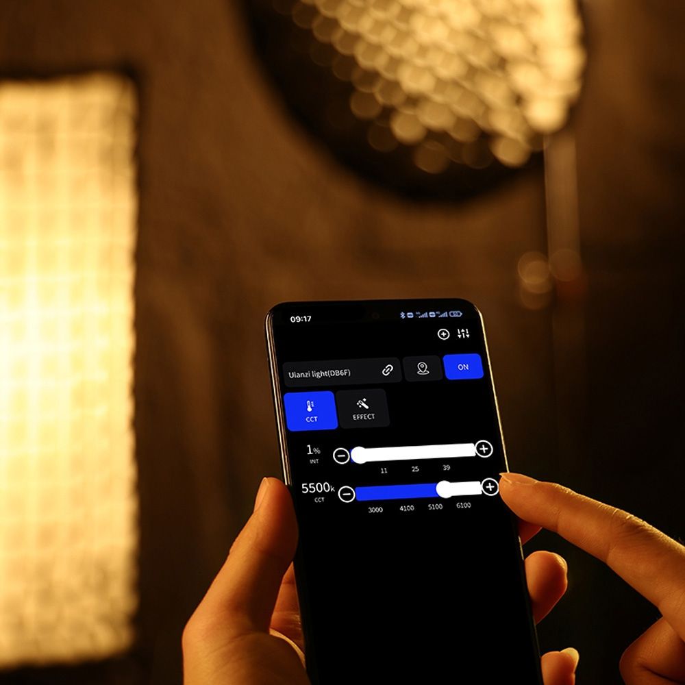 Ulanzi 120W RGB V-mount Video Light